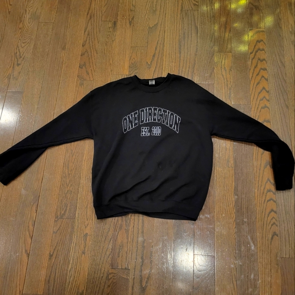One Direction sweatshirt